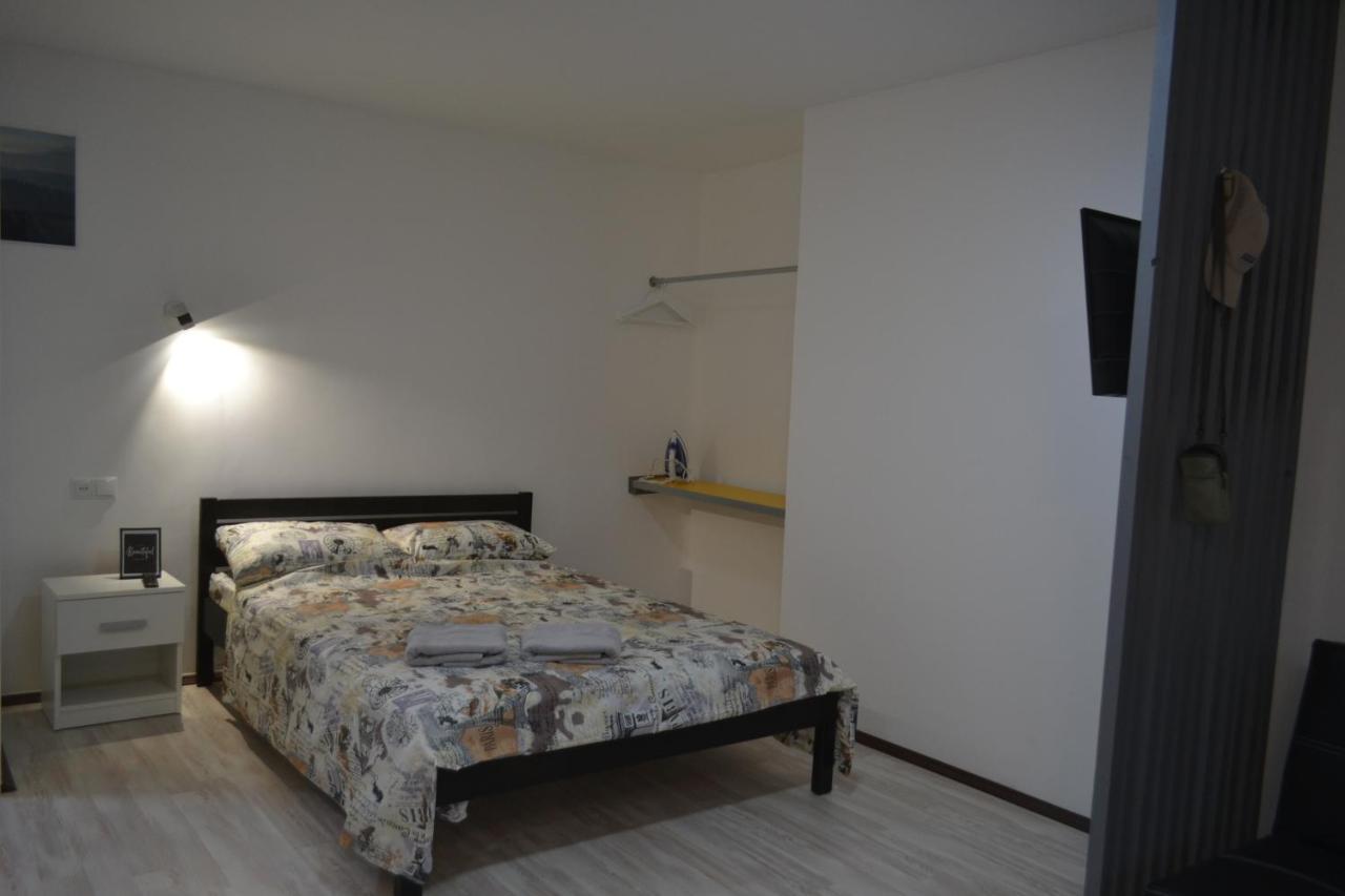 Smart Apartment Ternopil Exterior photo