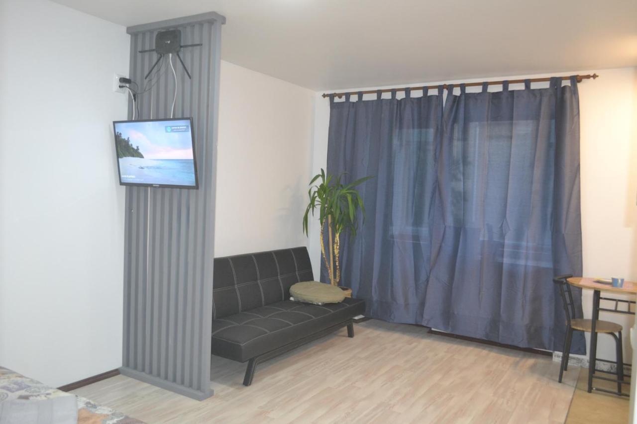 Smart Apartment Ternopil Exterior photo